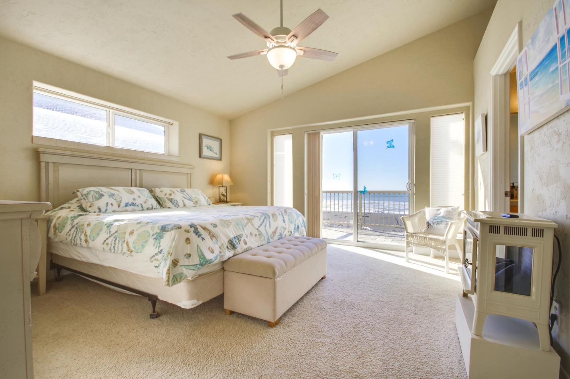 Quiet Waterfront Escape With Hot Tub And Beach Access! 골드비치 외부 사진